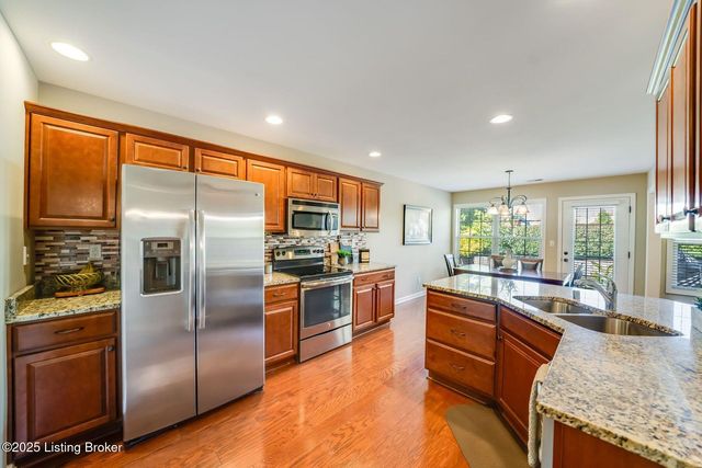 10013 Cedar Garden Dr, Louisville, KY 40291