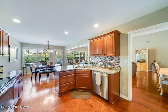 10013 Cedar Garden Dr, Louisville, KY 40291