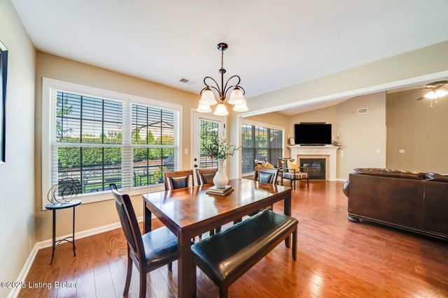 10013 Cedar Garden Dr, Louisville, KY 40291