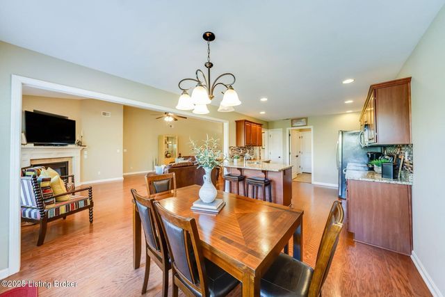 10013 Cedar Garden Dr, Louisville, KY 40291