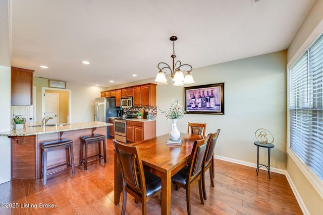 10013 Cedar Garden Dr, Louisville, KY 40291