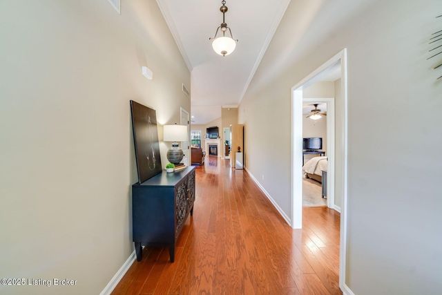 10013 Cedar Garden Dr, Louisville, KY 40291