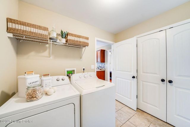 10013 Cedar Garden Dr, Louisville, KY 40291