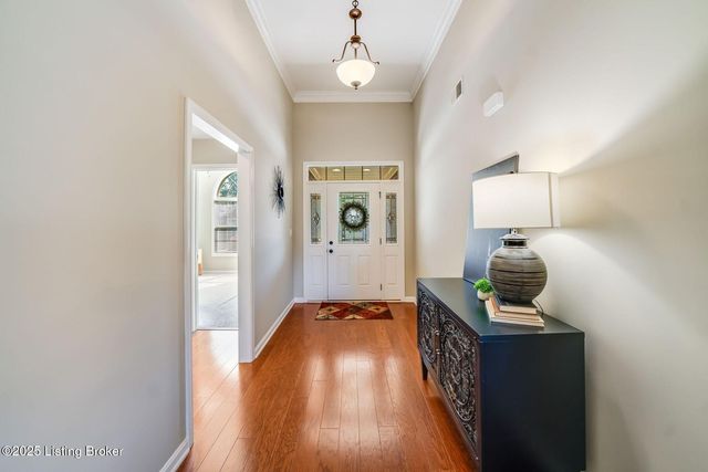 10013 Cedar Garden Dr, Louisville, KY 40291