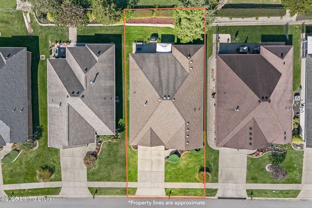 10013 Cedar Garden Dr, Louisville, KY 40291