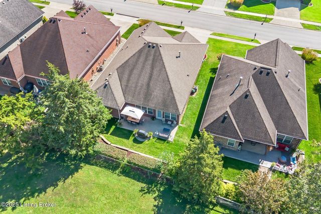 10013 Cedar Garden Dr, Louisville, KY 40291