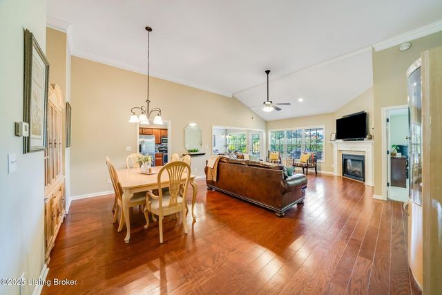 10013 Cedar Garden Dr, Louisville, KY 40291