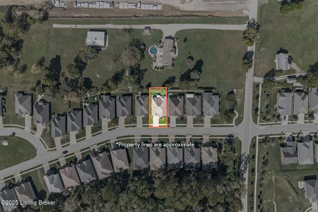 10013 Cedar Garden Dr, Louisville, KY 40291