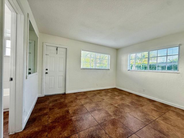1671 NE 33rd Street Unit 3, Pompano Beach, FL 33064