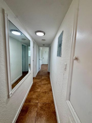 1671 NE 33rd Street Unit 3, Pompano Beach, FL 33064