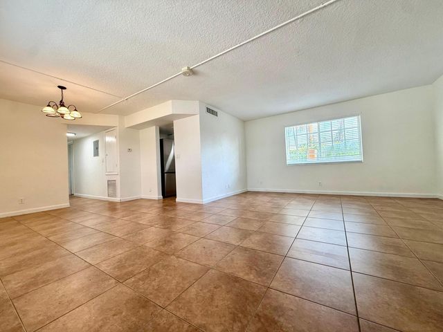 1671 NE 33rd Street Unit 3, Pompano Beach, FL 33064