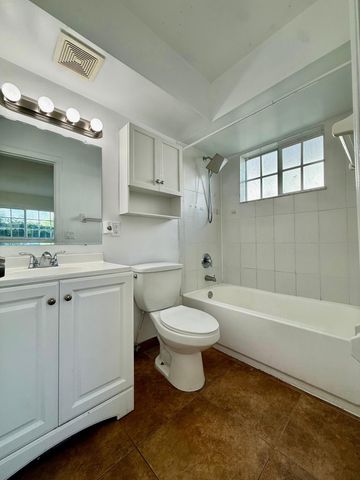 1671 NE 33rd Street Unit 3, Pompano Beach, FL 33064