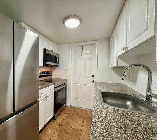 1671 NE 33rd Street Unit 3, Pompano Beach, FL 33064