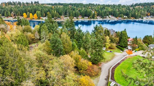2707 50th Avenue NW, Gig Harbor, WA 98335