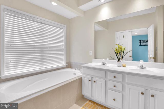 1128 KEOKUK TER NE, Leesburg, VA 20176