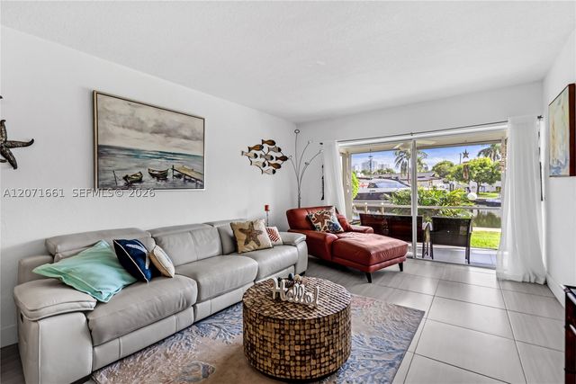 455 Paradisee Isle Blvd 106, Hallandale Beach, FL 33009