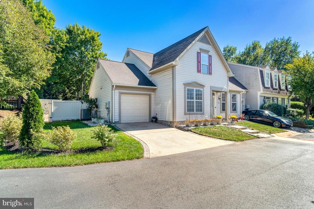 20530 DILLONVALE TER, Ashburn, VA 20147
