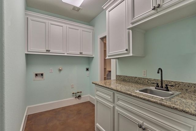 18904 W Grand Pine Circle, Montgomery, TX 77356