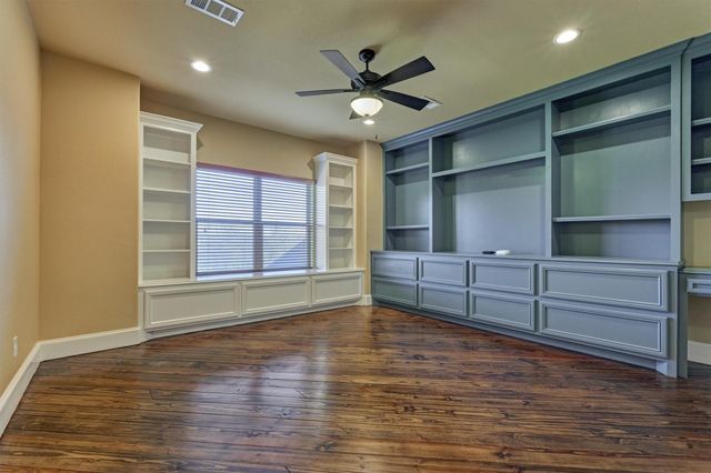 18904 W Grand Pine Circle, Montgomery, TX 77356