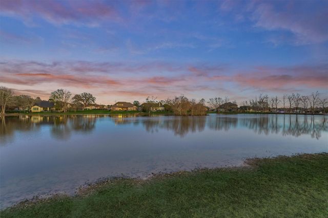 18904 W Grand Pine Circle, Montgomery, TX 77356