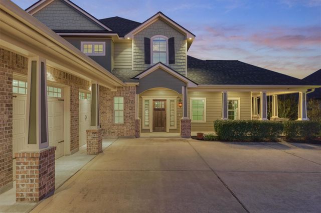 18904 W Grand Pine Circle, Montgomery, TX 77356