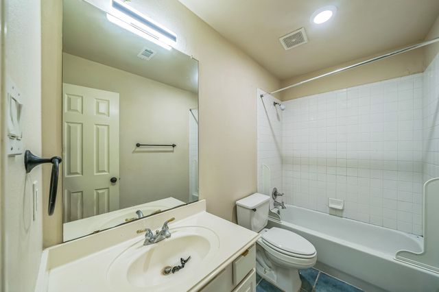 17 Zachary Court, Mansfield, TX 76063