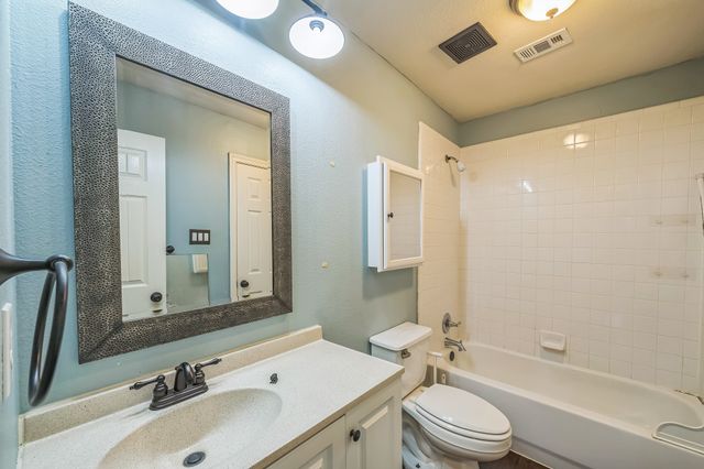 17 Zachary Court, Mansfield, TX 76063