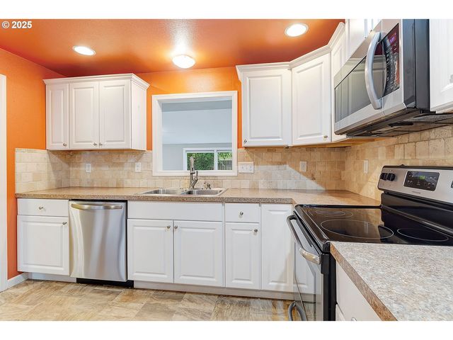 785 Se 21ST Ave, Hillsboro, OR 97123