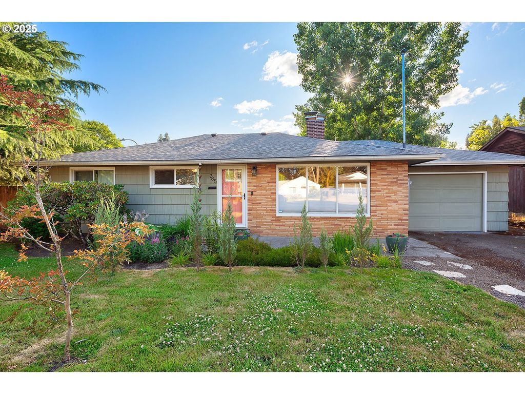 785 Se 21ST Ave, Hillsboro, OR 97123