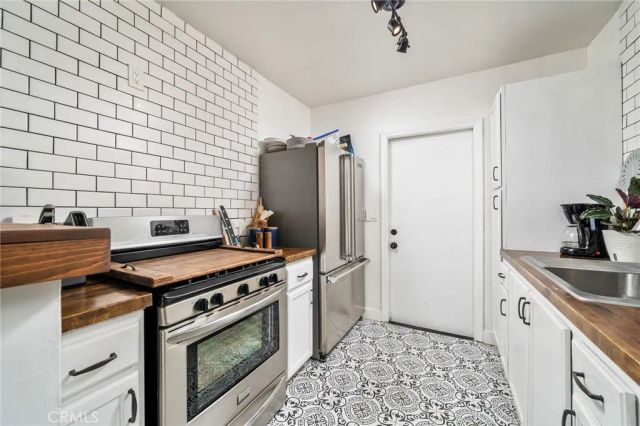 3327 N Crescent, San Bernardino, CA 92405