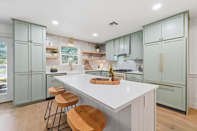 4814 White Elm DR, Austin, TX 78749