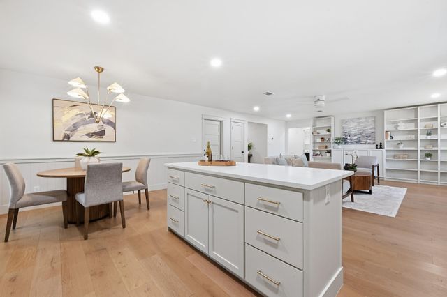 4814 White Elm DR, Austin, TX 78749