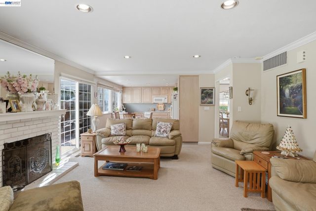 2229 Stewart Ave, Walnut Creek, CA 94596