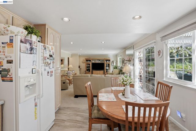2229 Stewart Ave, Walnut Creek, CA 94596