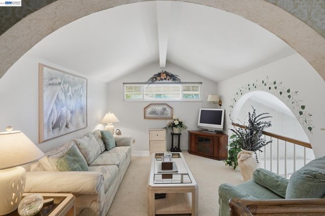 2229 Stewart Ave, Walnut Creek, CA 94596