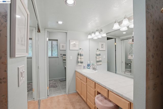 2229 Stewart Ave, Walnut Creek, CA 94596