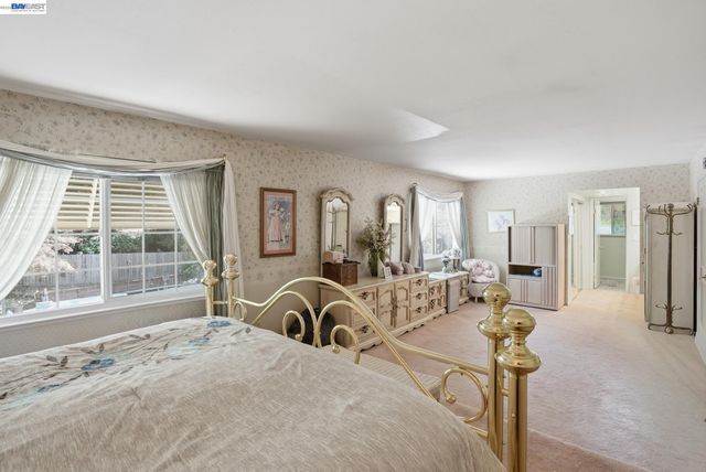 2229 Stewart Ave, Walnut Creek, CA 94596