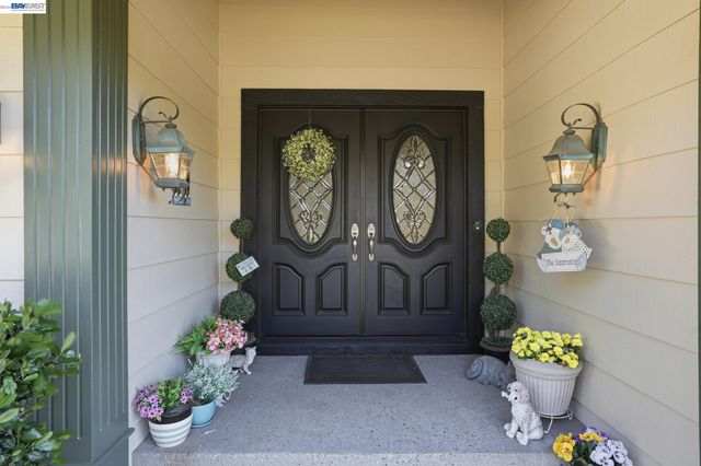 2229 Stewart Ave, Walnut Creek, CA 94596