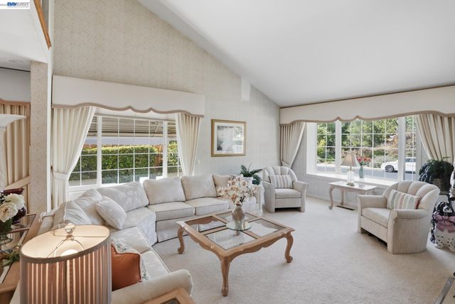 2229 Stewart Ave, Walnut Creek, CA 94596