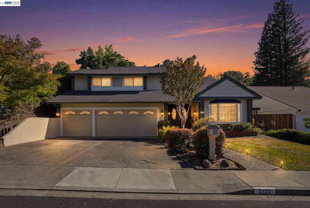 2229 Stewart Ave, Walnut Creek, CA 94596