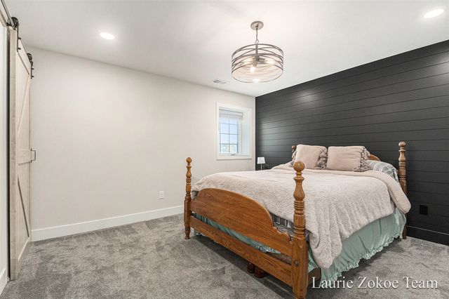 18749 130th Avenue, Fruitport, MI 49415