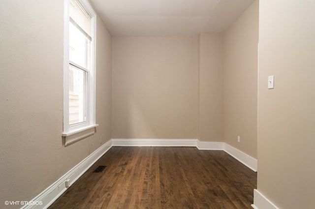 1839 W HENDERSON Street, Chicago, IL 60657