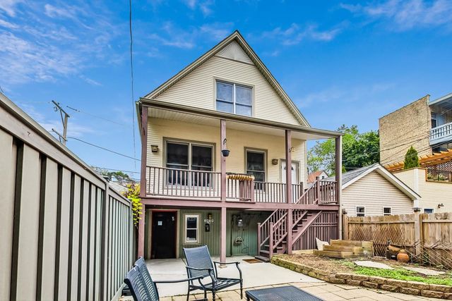 1839 W HENDERSON Street, Chicago, IL 60657