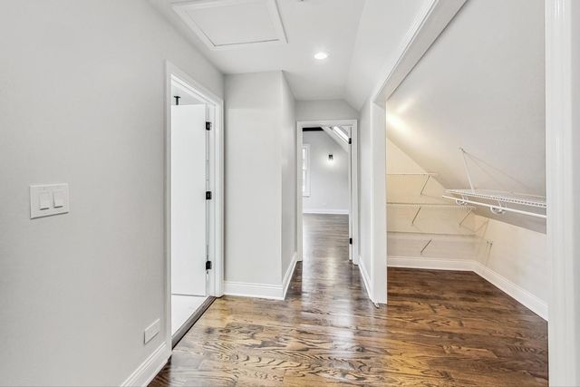 1839 W HENDERSON Street, Chicago, IL 60657