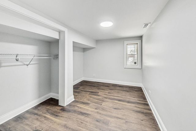 1839 W HENDERSON Street, Chicago, IL 60657