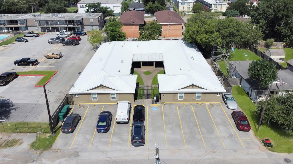 1102 Ann Street, Pasadena, TX 77506