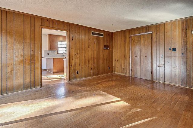 4704 Sweetbriar Road, Greensboro, NC 27455
