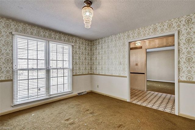 4704 Sweetbriar Road, Greensboro, NC 27455