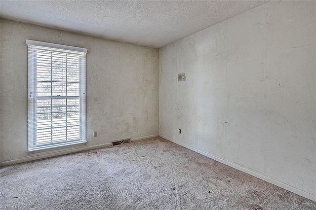 4704 Sweetbriar Road, Greensboro, NC 27455