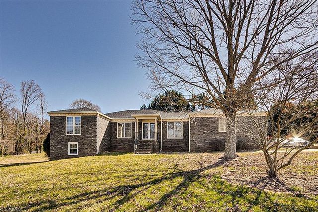 4704 Sweetbriar Road, Greensboro, NC 27455